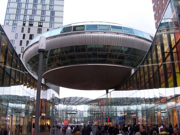 Panoramio_-_henkiedenkie_-_Spazio_Zoetermeer-min